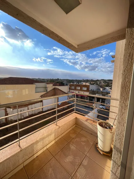 Apartamentos / Padr&atilde;o em Jaboticabal - foto 2