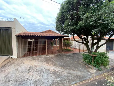 Alugar Casas / Padrão em Jaboticabal. apenas R$ 220.000,00