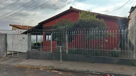 Casas / Padrão em Jaboticabal - foto 0