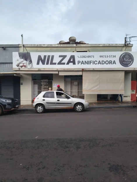 Alugar Casas / Comercial em Jaboticabal. apenas R$ 1.800.000,00