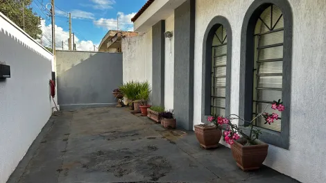 Casas / Padr&atilde;o em Jaboticabal - foto 1