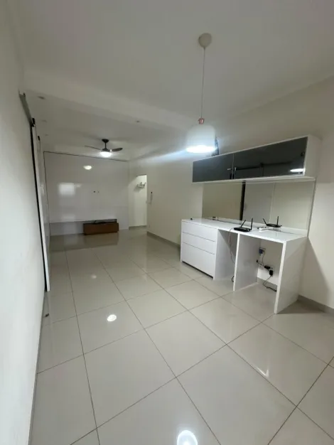 Alugar Apartamentos / Padr&atilde;o em Jaboticabal. apenas R$ 2.700,00