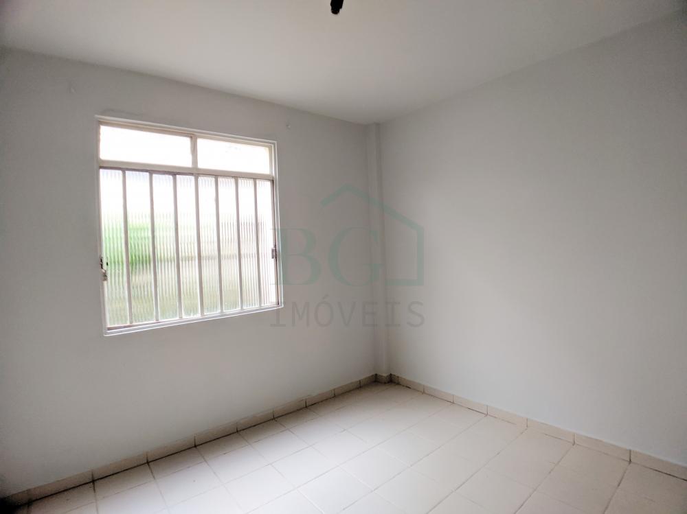 Comprar Apartamentos / Padr&atilde;o em Po&ccedil;os de Caldas R$ 180.000,00 - Foto 4