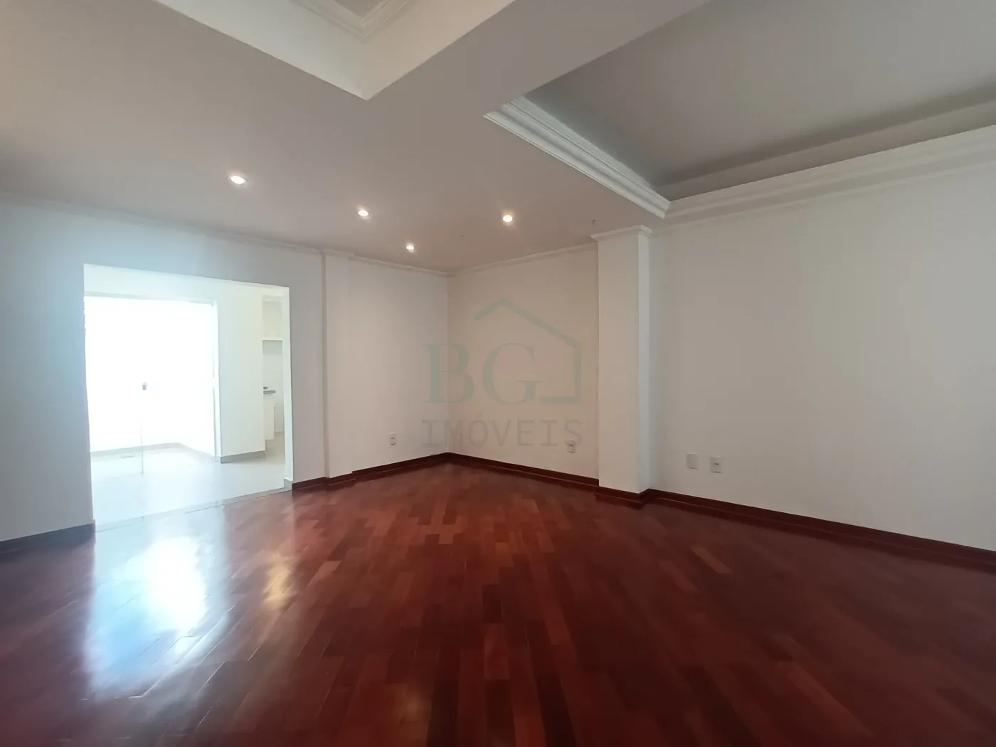 Comprar Casas / Padr&atilde;o em Po&ccedil;os de Caldas R$ 790.000,00 - Foto 6