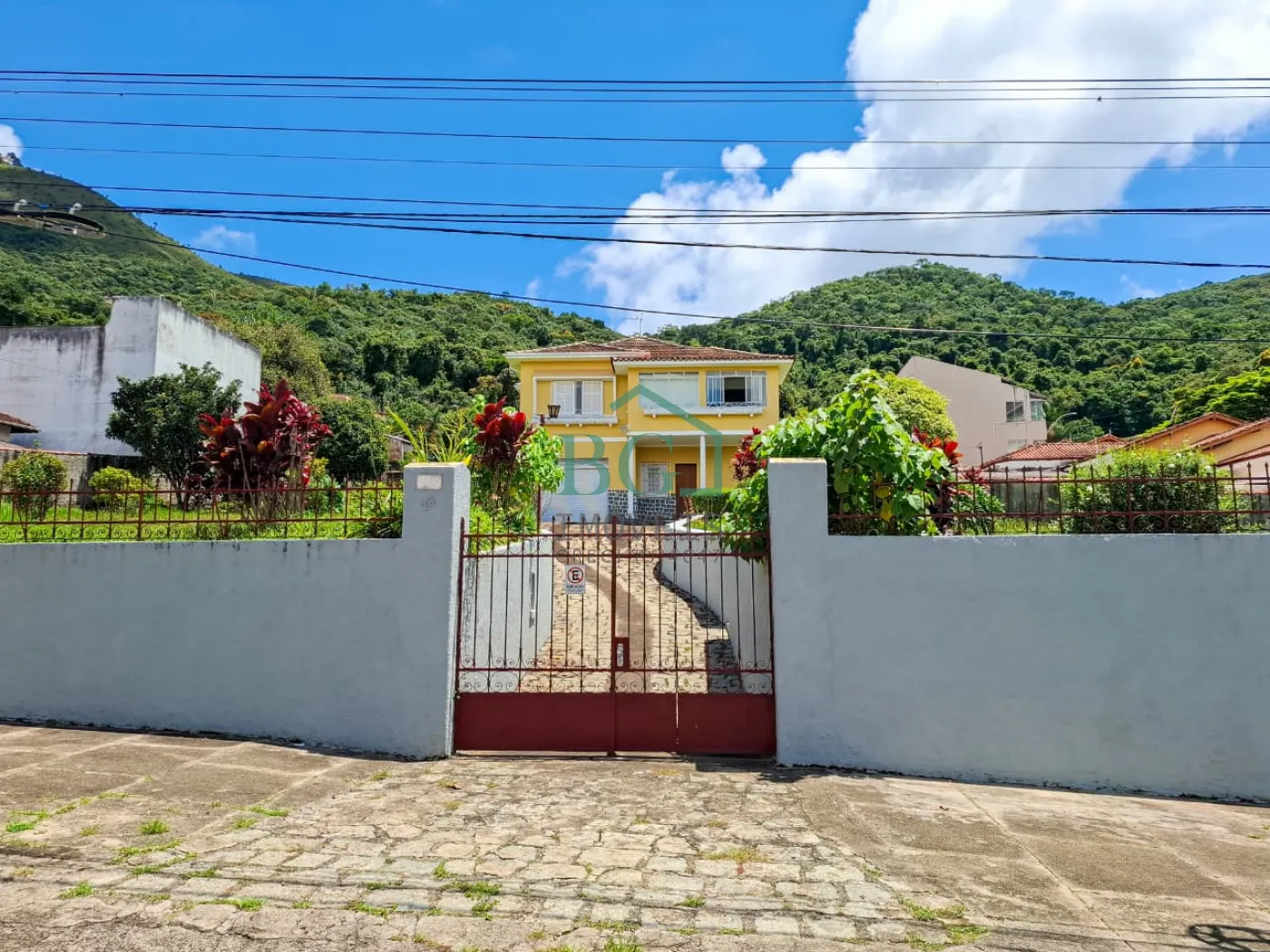 Casa, 3 quartos, 302 m² - Foto 1