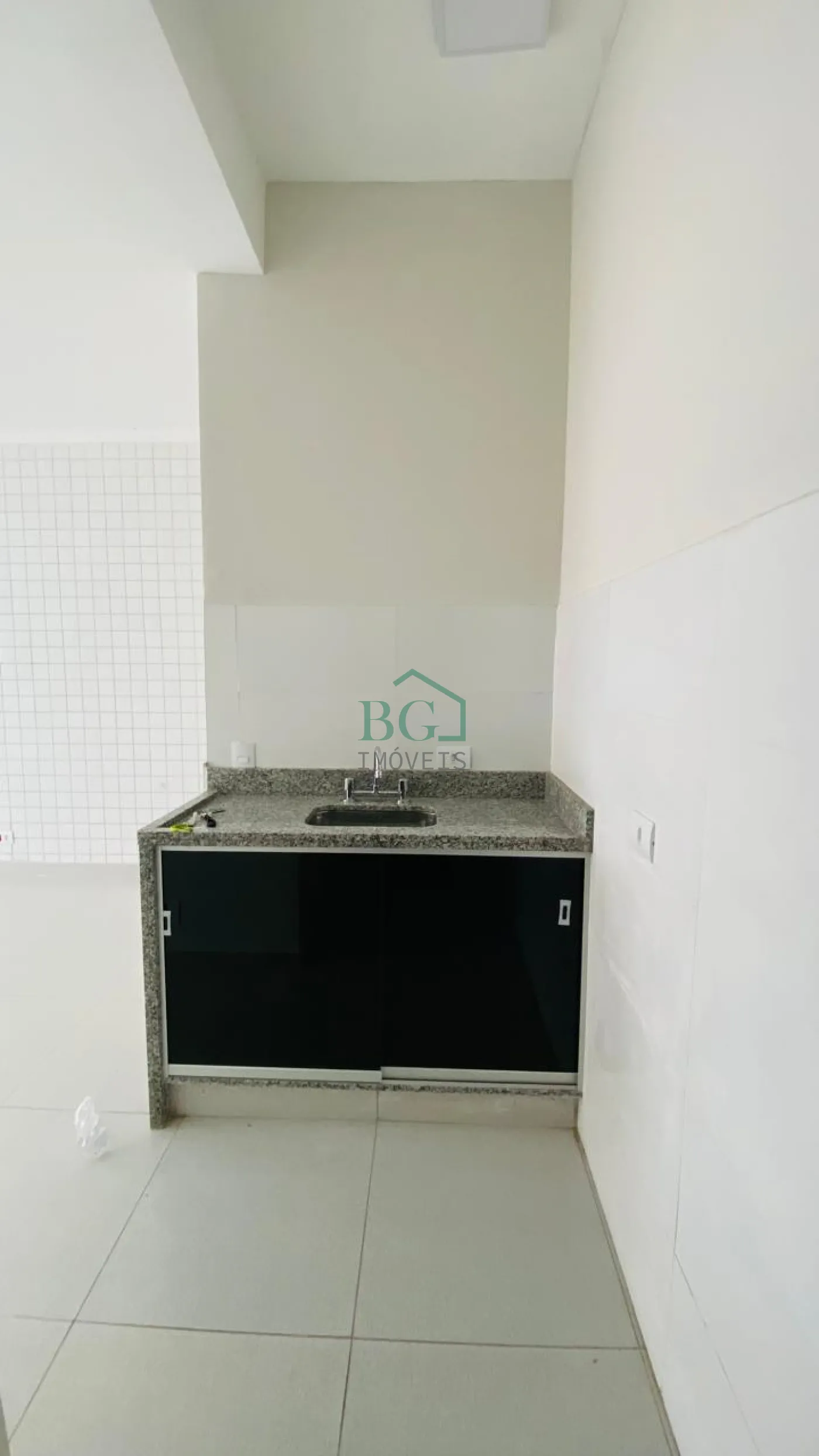 Alugar Comercial / Loja em Po&ccedil;os de Caldas R$ 1.300,00 - Foto 4