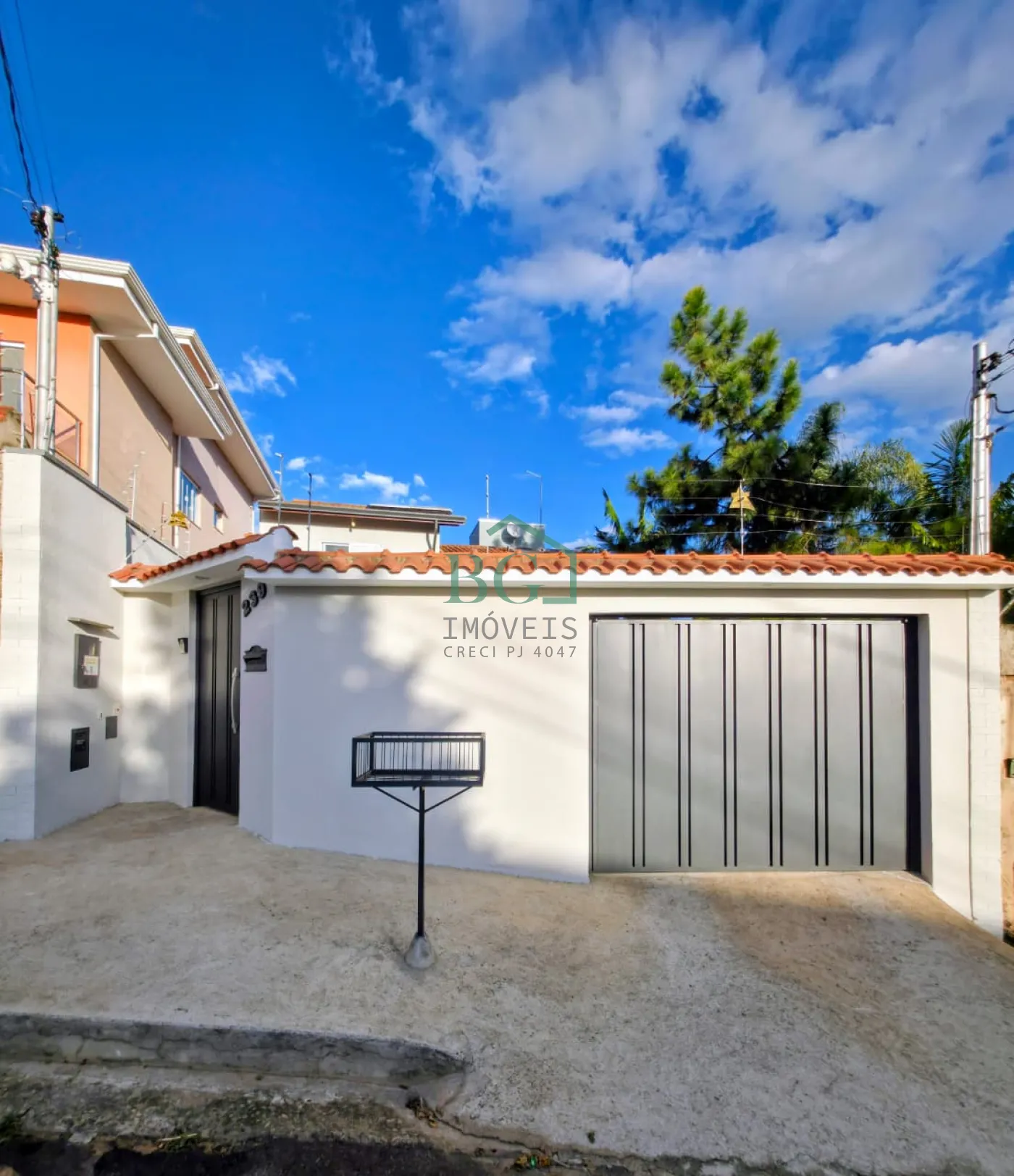 Casa, 3 quartos, 248 m² - Foto 1