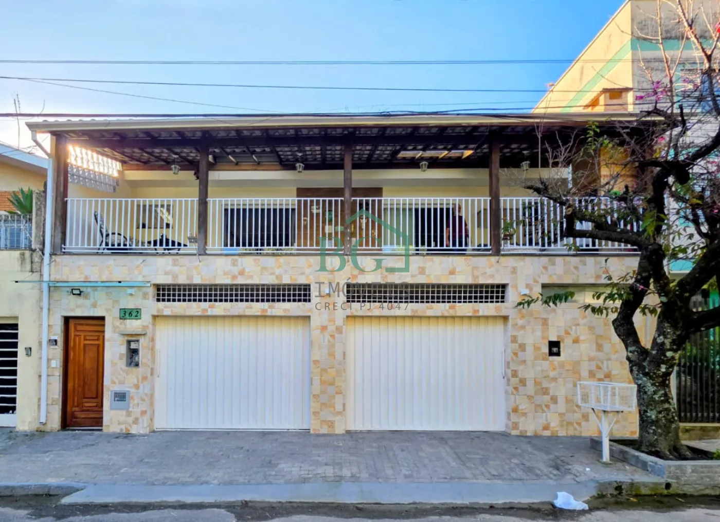 Casa, 3 quartos, 222 m² - Foto 1