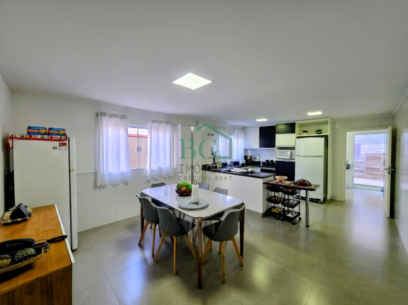Casa, 3 quartos, 222 m² - Foto 4