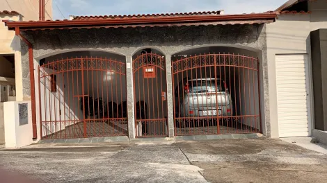 Pocos de Caldas Centro Casa Venda R$700.000,00 4 Dormitorios 2 Vagas Area do terreno 313.00m2 Area construida 237.00m2