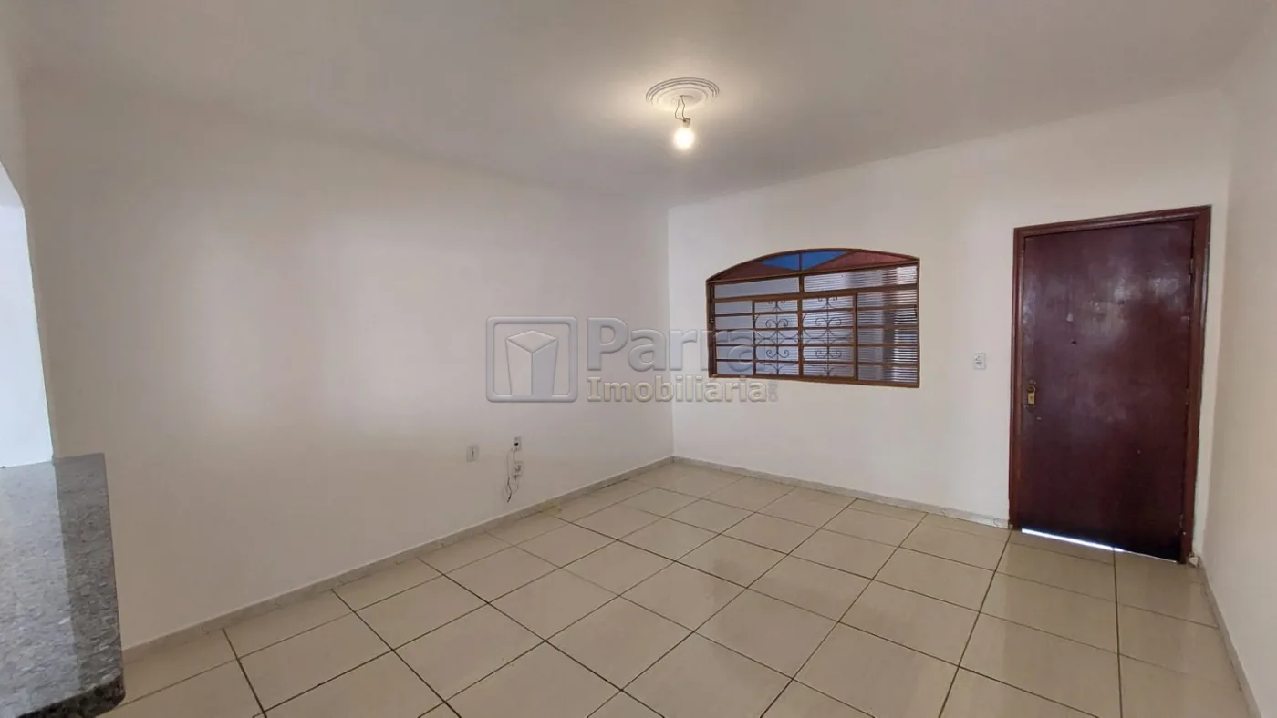 Alugar Casa / Padr&atilde;o em Franca R$ 1.100,00 - Foto 4