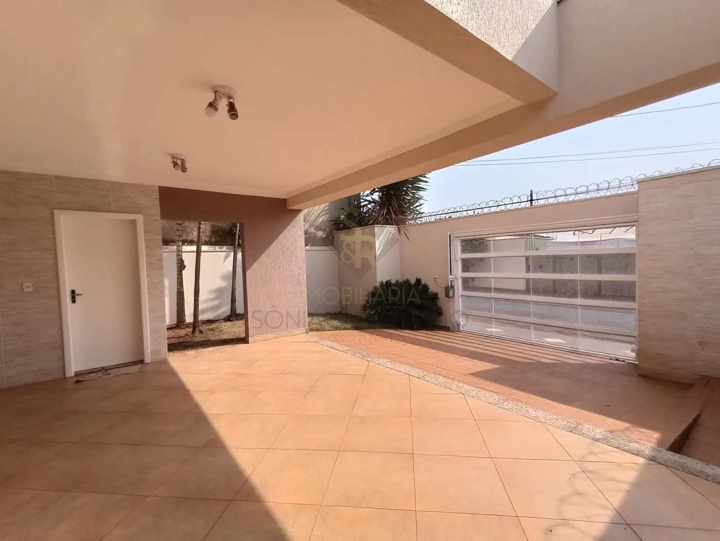Alugar Casas Residenciais / Padr&atilde;o em Ribeir&atilde;o Preto R$ 3.200,00 - Foto 1