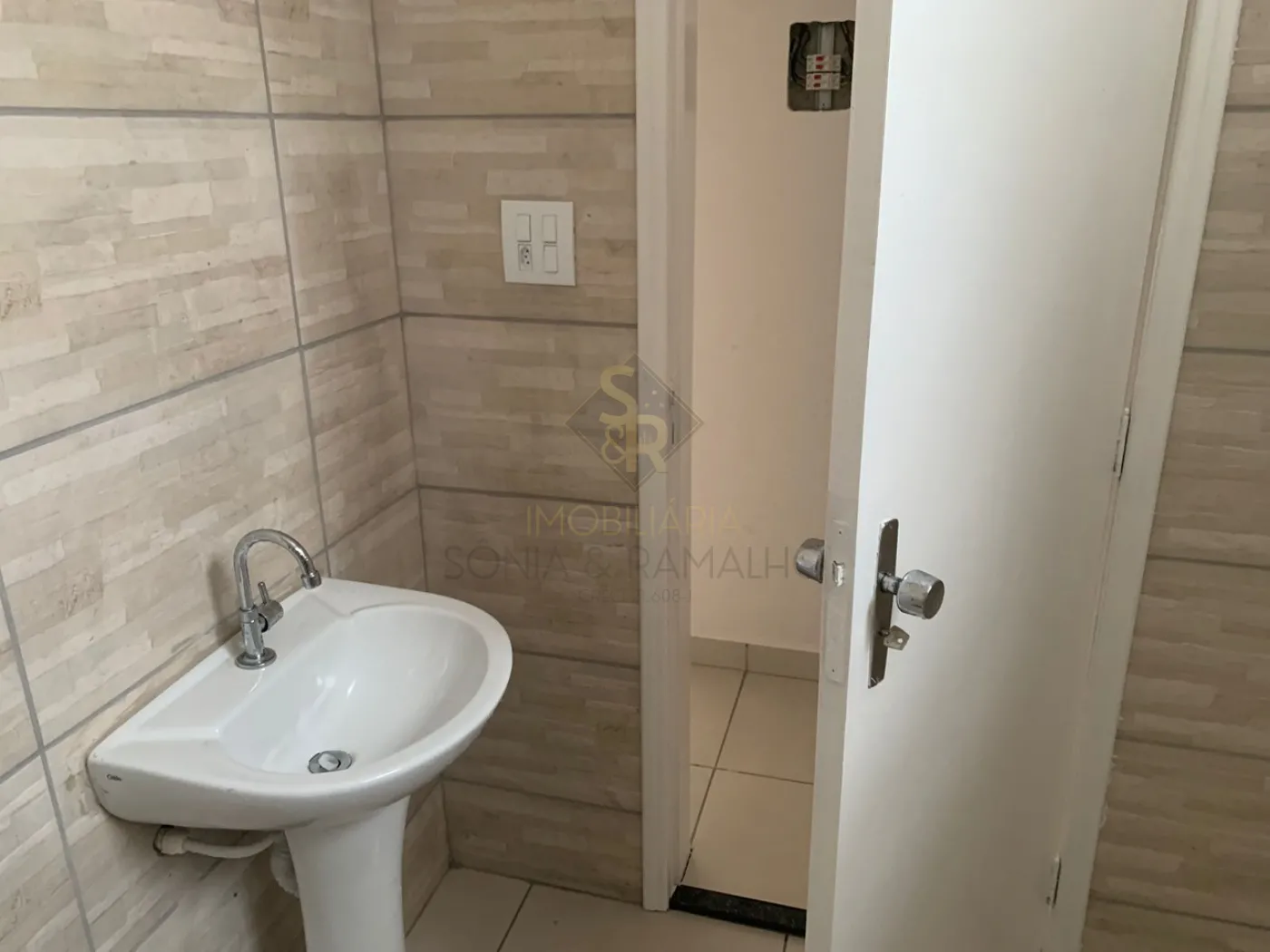 Alugar Casas Residenciais / Padr&atilde;o em Ribeir&atilde;o Preto R$ 1.600,00 - Foto 16