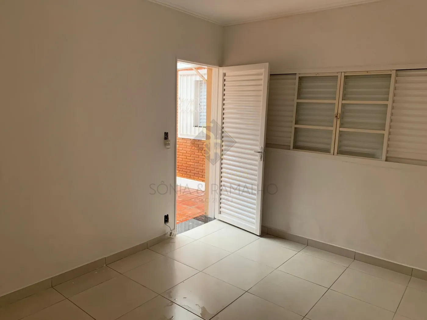 Alugar Casas Residenciais / Padr&atilde;o em Ribeir&atilde;o Preto R$ 1.600,00 - Foto 17