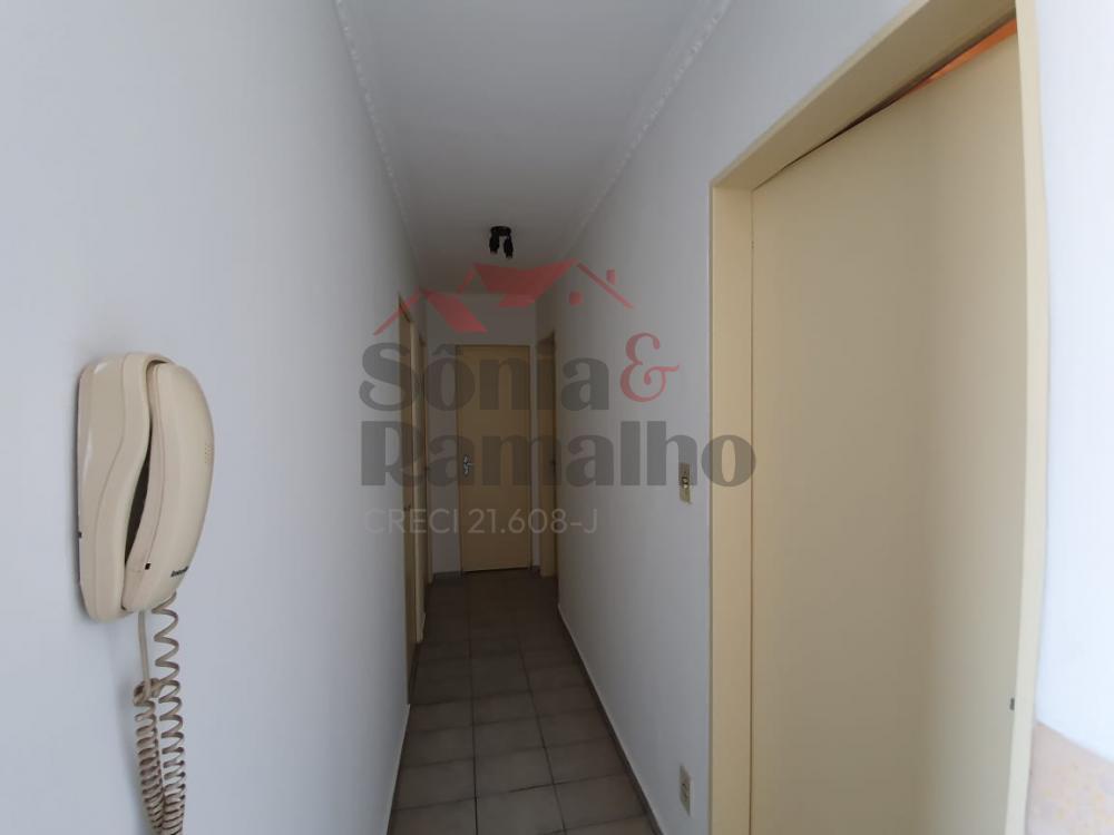 Alugar Apartamentos / Padr&atilde;o em Ribeir&atilde;o Preto R$ 750,00 - Foto 4