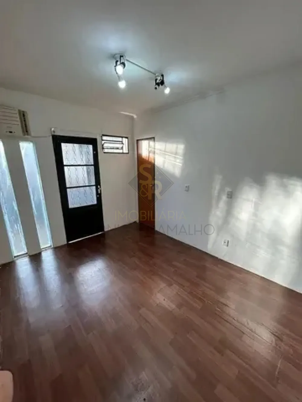 Alugar Im&oacute;veis Comerciais / Sala Comercial em Ribeir&atilde;o Preto R$ 800,00 - Foto 3