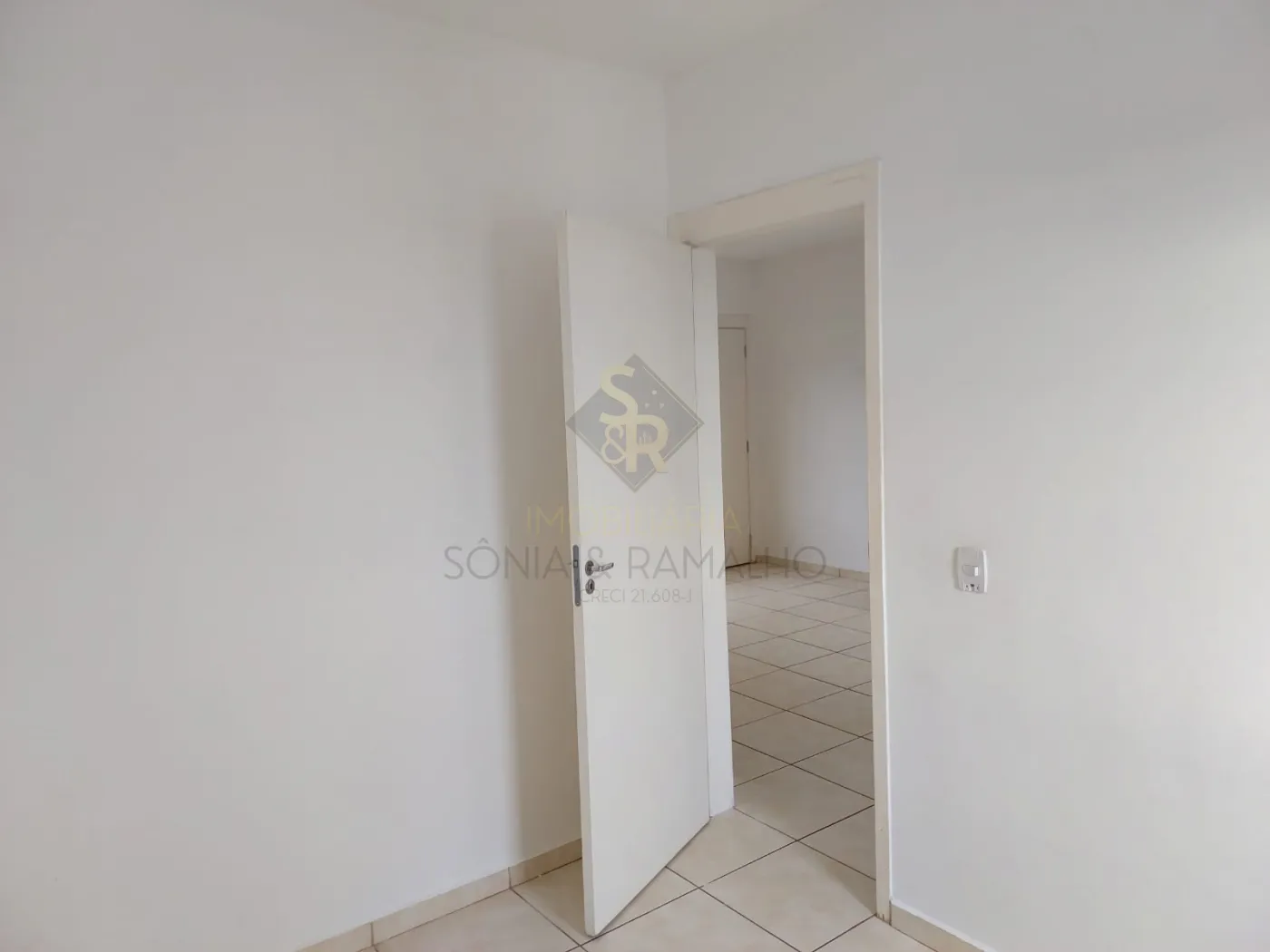 Alugar Apartamentos / Padr&atilde;o em Ribeir&atilde;o Preto R$ 1.200,00 - Foto 3