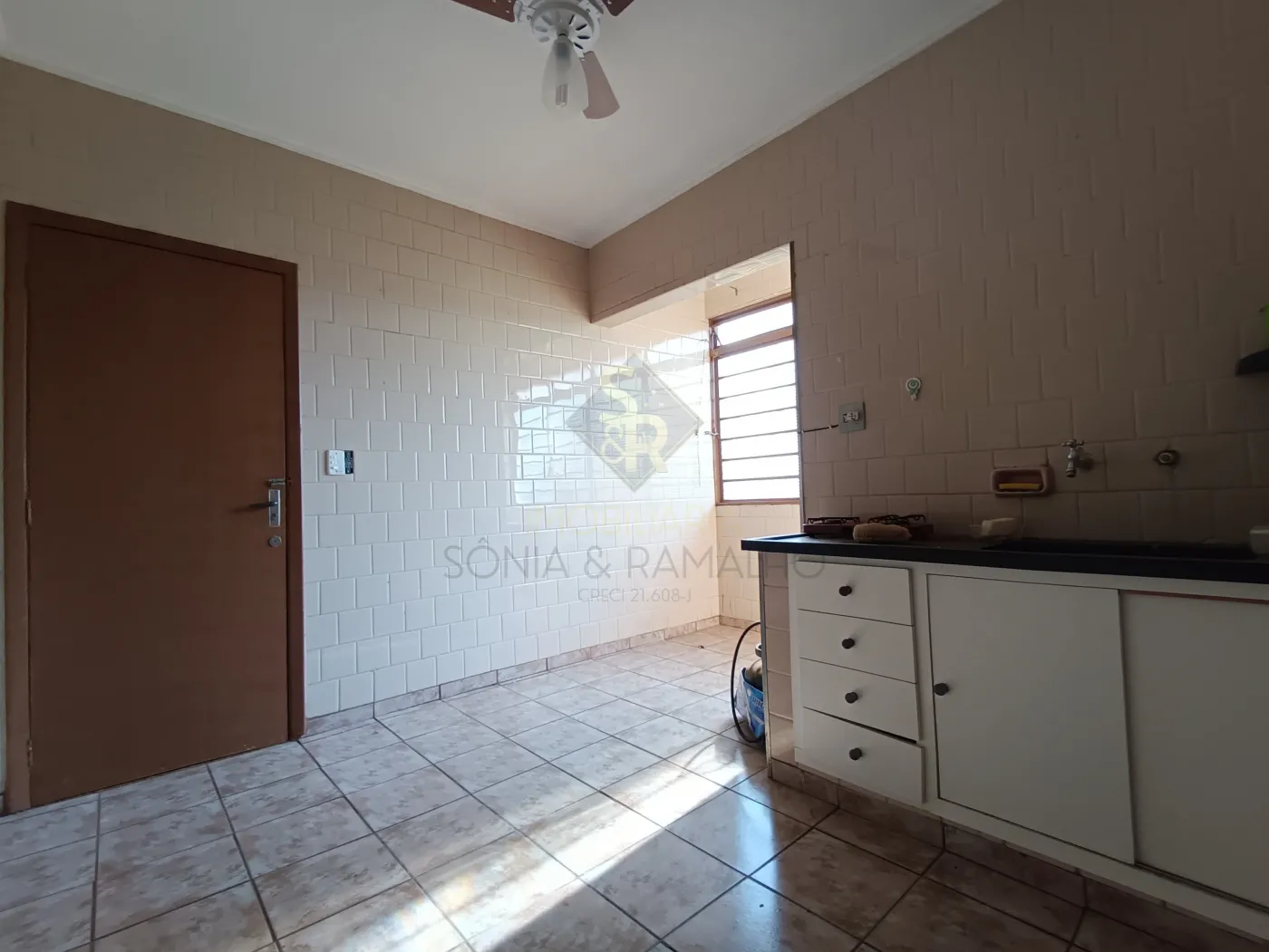 Alugar Apartamentos / Padr&atilde;o em Ribeir&atilde;o Preto R$ 1.450,00 - Foto 3