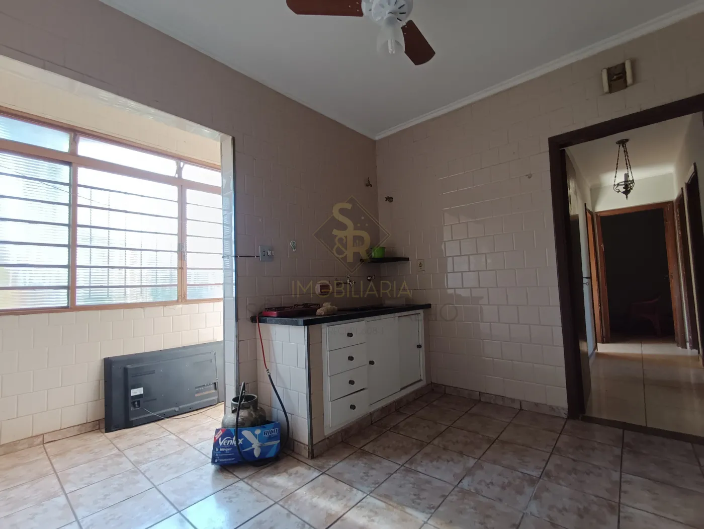 Alugar Apartamentos / Padr&atilde;o em Ribeir&atilde;o Preto R$ 1.450,00 - Foto 4