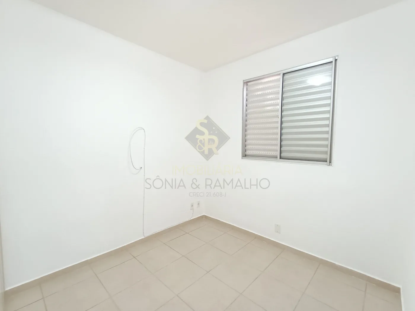 Alugar Apartamentos / Padr&atilde;o em Ribeir&atilde;o Preto R$ 1.200,00 - Foto 4