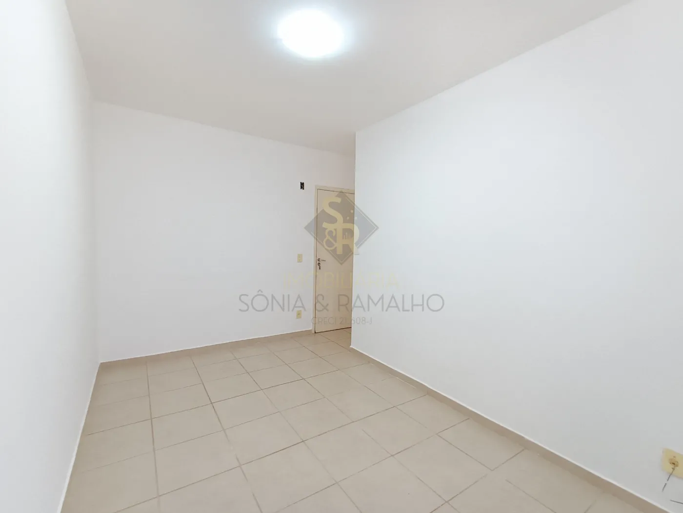 Alugar Apartamentos / Padr&atilde;o em Ribeir&atilde;o Preto R$ 1.200,00 - Foto 3