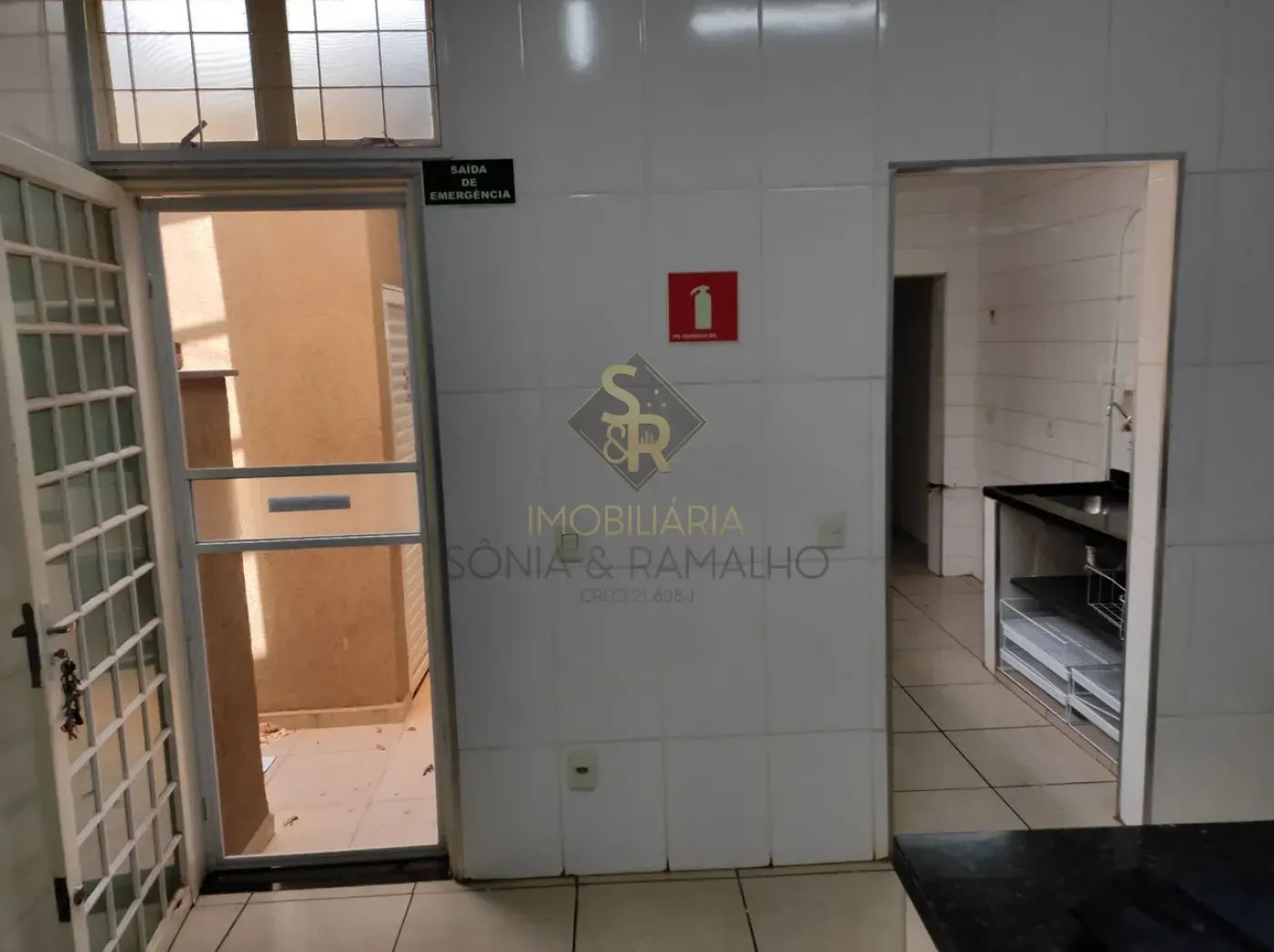 Alugar Im&oacute;veis Comerciais / Sal&atilde;o Comercial em Ribeir&atilde;o Preto R$ 3.500,00 - Foto 16