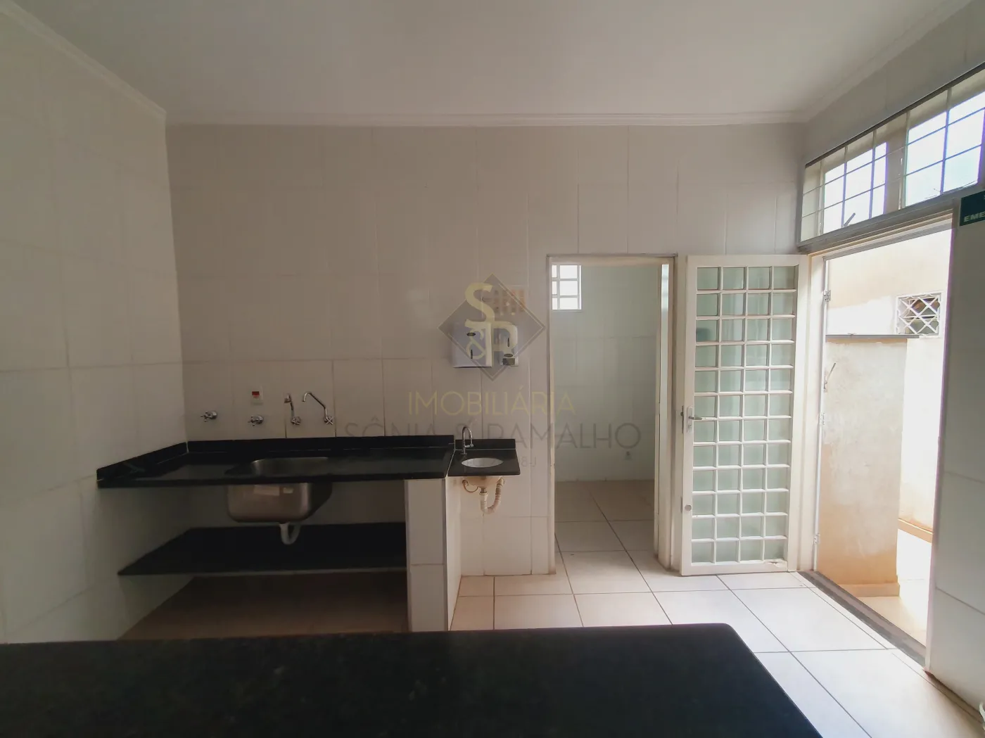 Alugar Im&oacute;veis Comerciais / Sal&atilde;o Comercial em Ribeir&atilde;o Preto R$ 3.500,00 - Foto 9