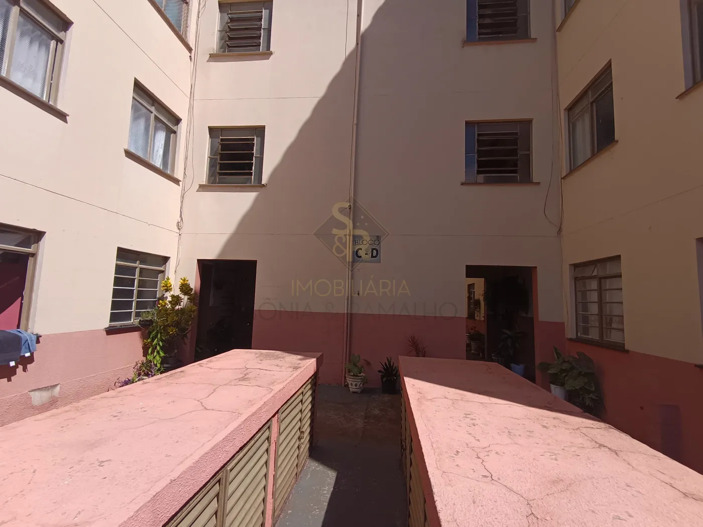 Alugar Apartamentos / Padr&atilde;o em Ribeir&atilde;o Preto R$ 1.000,00 - Foto 3