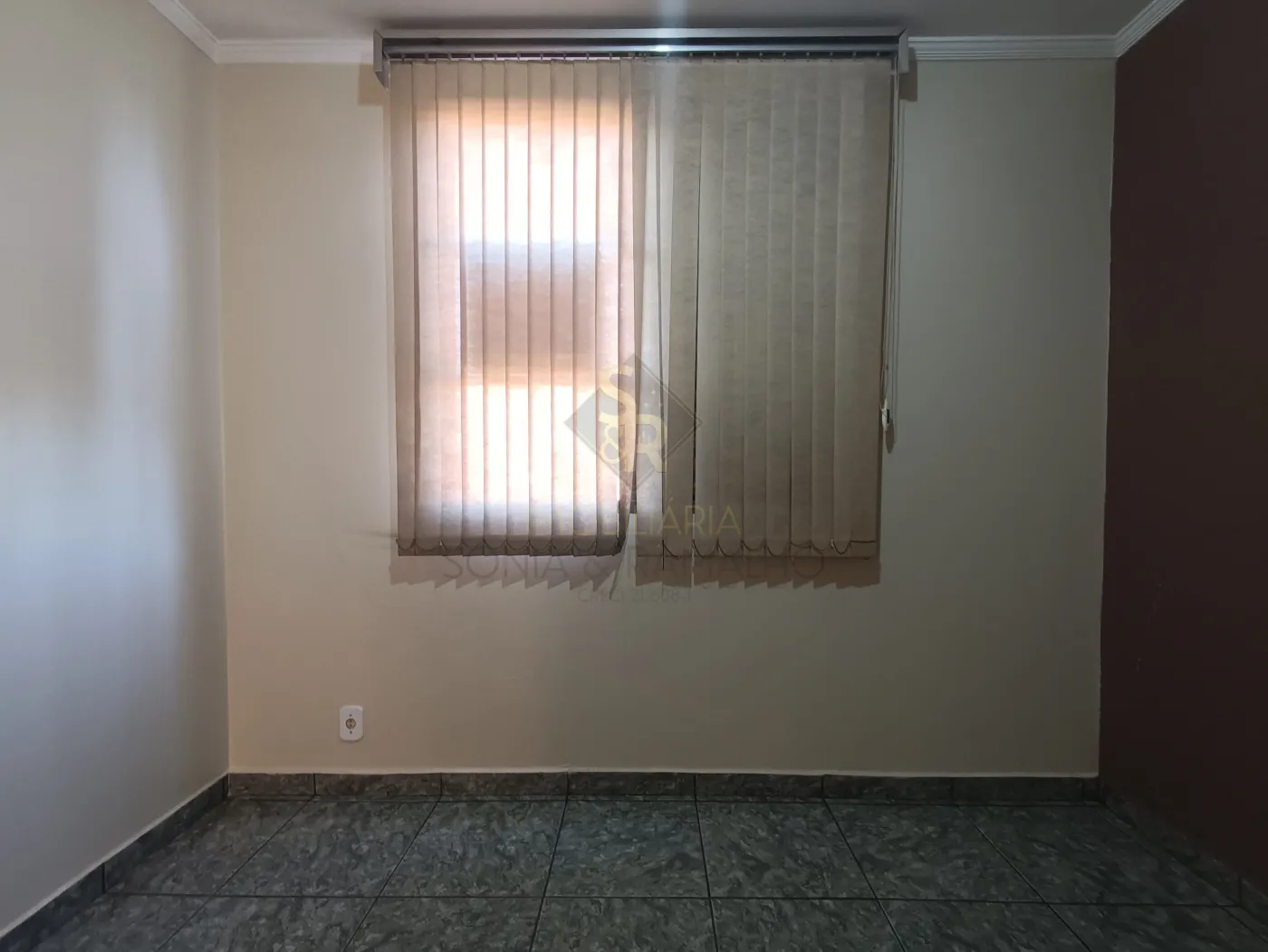 Alugar Apartamentos / Padr&atilde;o em Ribeir&atilde;o Preto R$ 1.000,00 - Foto 15