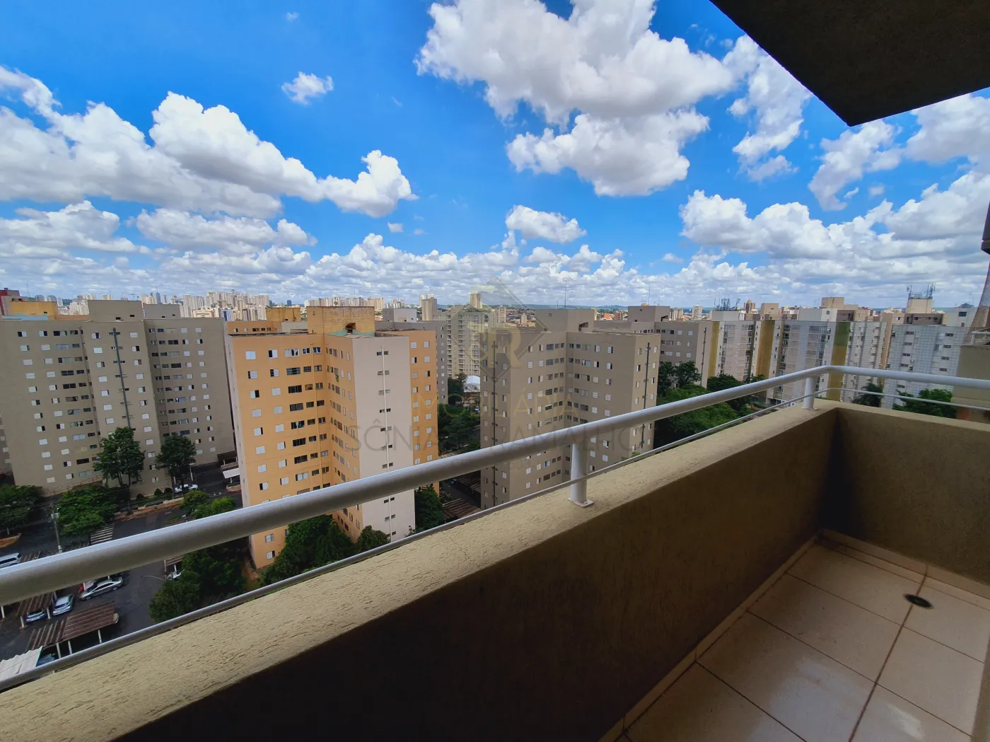 Alugar Apartamentos / Padr&atilde;o em Ribeir&atilde;o Preto R$ 1.200,00 - Foto 1