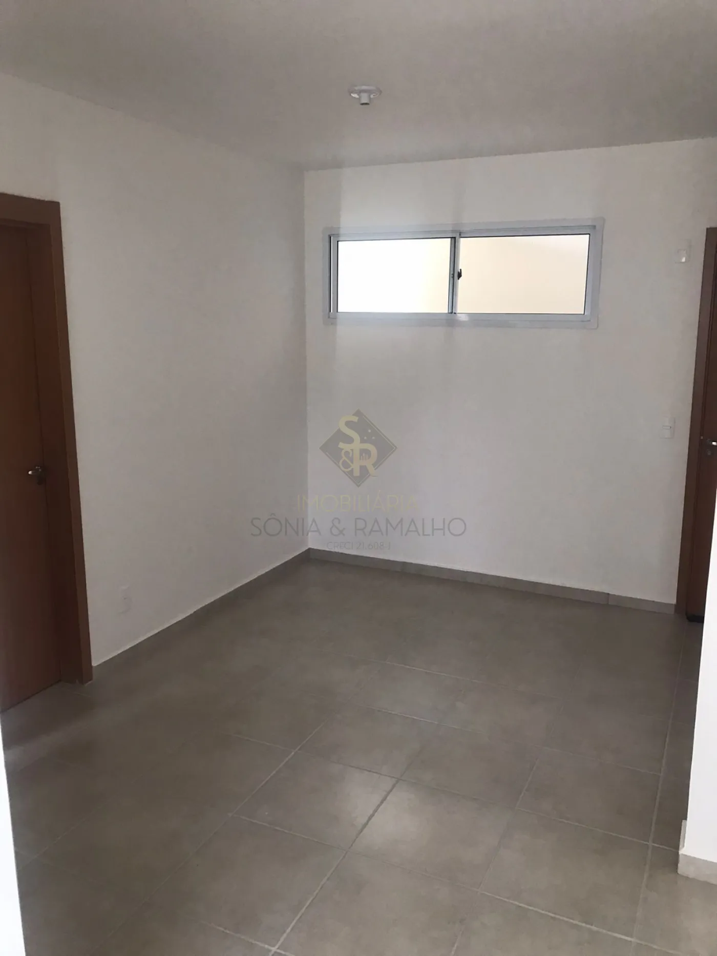Alugar Apartamentos / Padr&atilde;o em Ribeir&atilde;o Preto R$ 750,00 - Foto 1