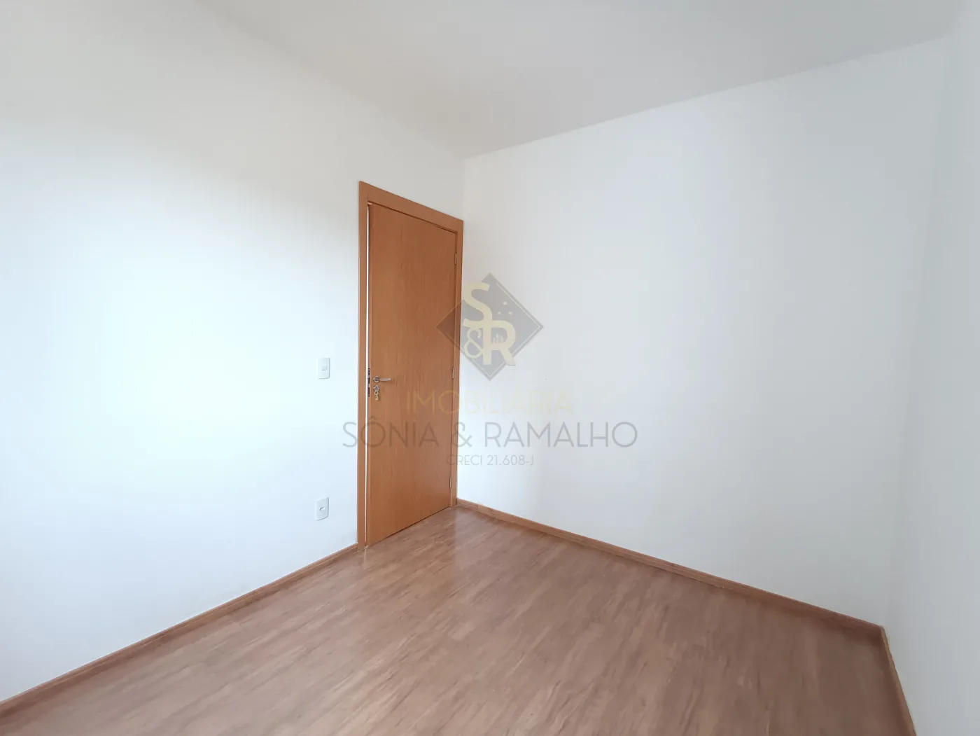 Alugar Apartamentos / Padr&atilde;o em Ribeir&atilde;o Preto R$ 1.150,00 - Foto 9