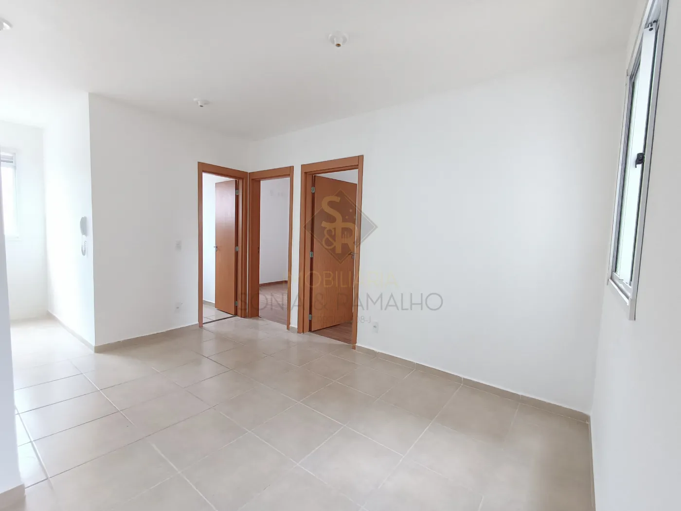 Alugar Apartamentos / Padr&atilde;o em Ribeir&atilde;o Preto R$ 1.150,00 - Foto 1