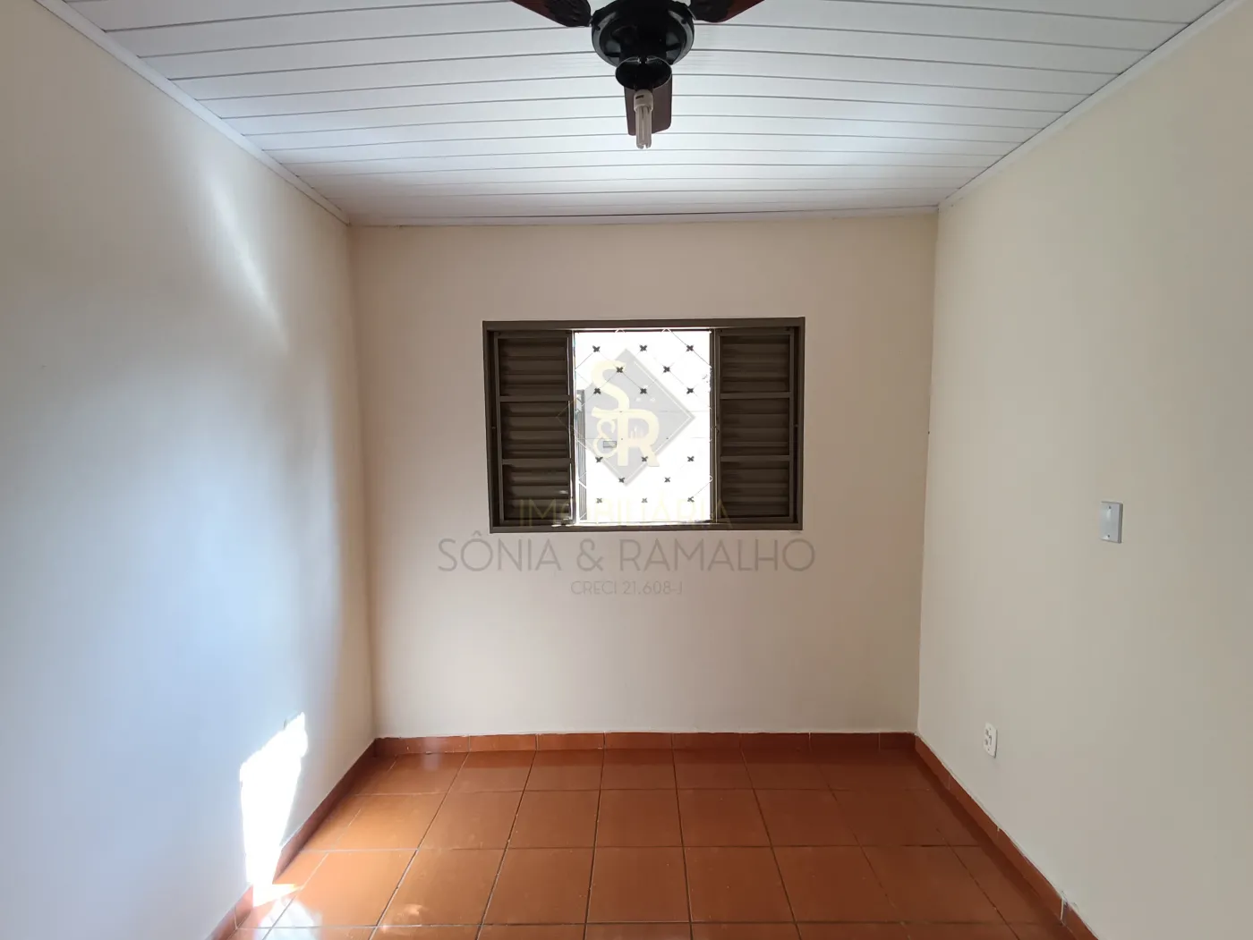Alugar Casas Residenciais / Padr&atilde;o em Ribeir&atilde;o Preto R$ 1.300,00 - Foto 9