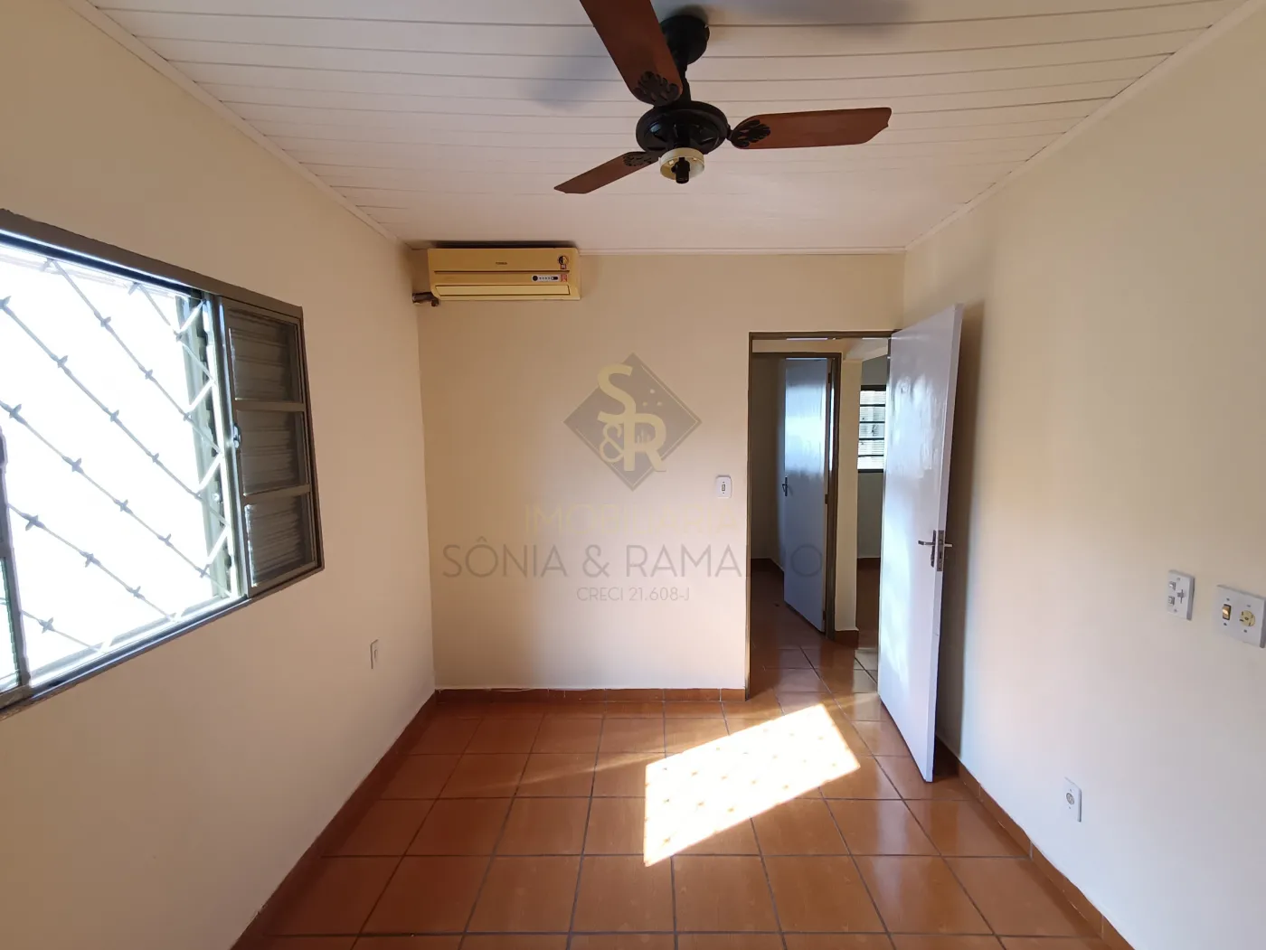 Alugar Casas Residenciais / Padr&atilde;o em Ribeir&atilde;o Preto R$ 1.300,00 - Foto 12