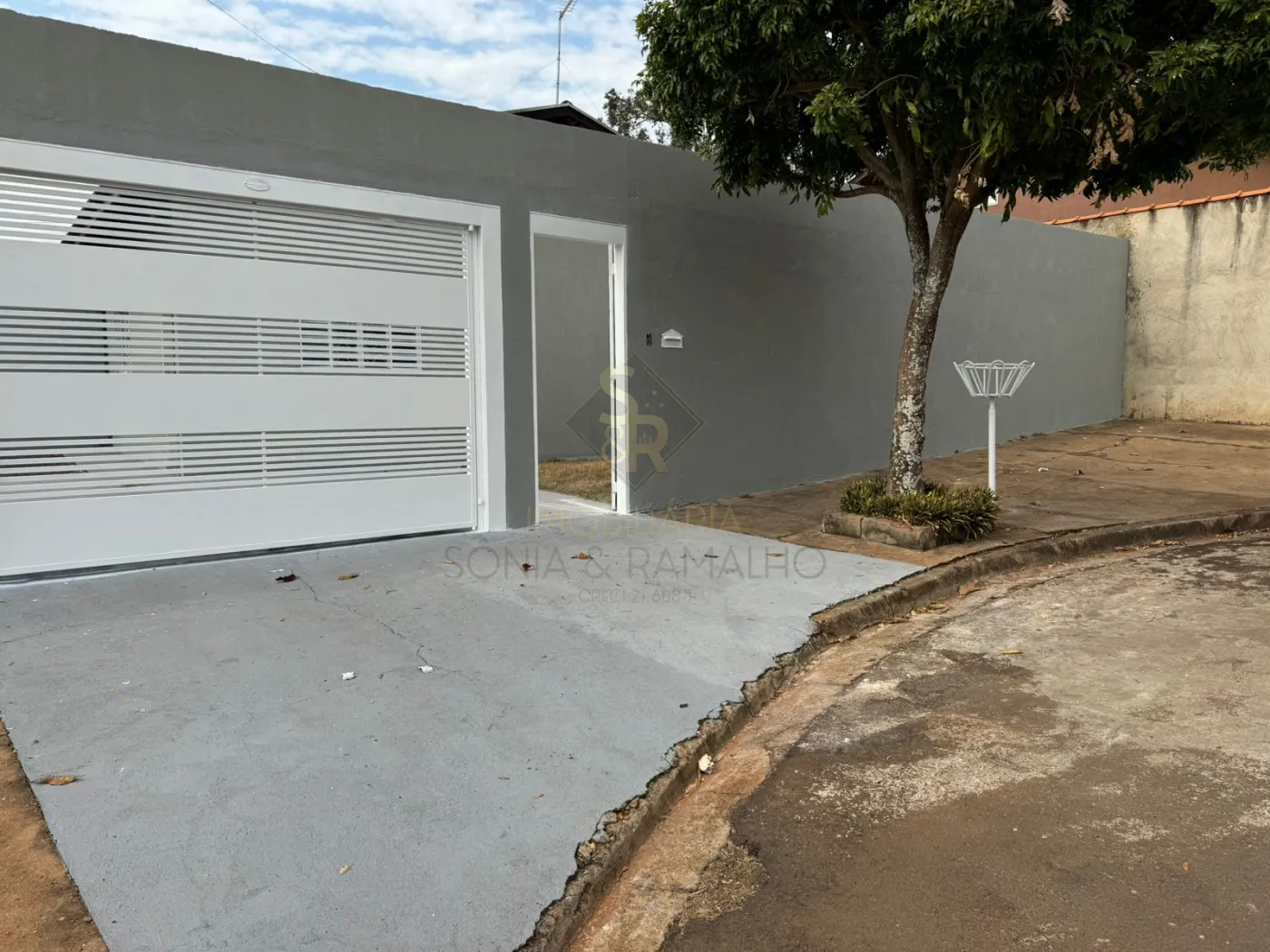 Comprar Casas Residenciais / Padr&atilde;o em Ribeir&atilde;o Preto R$ 390.000,00 - Foto 1