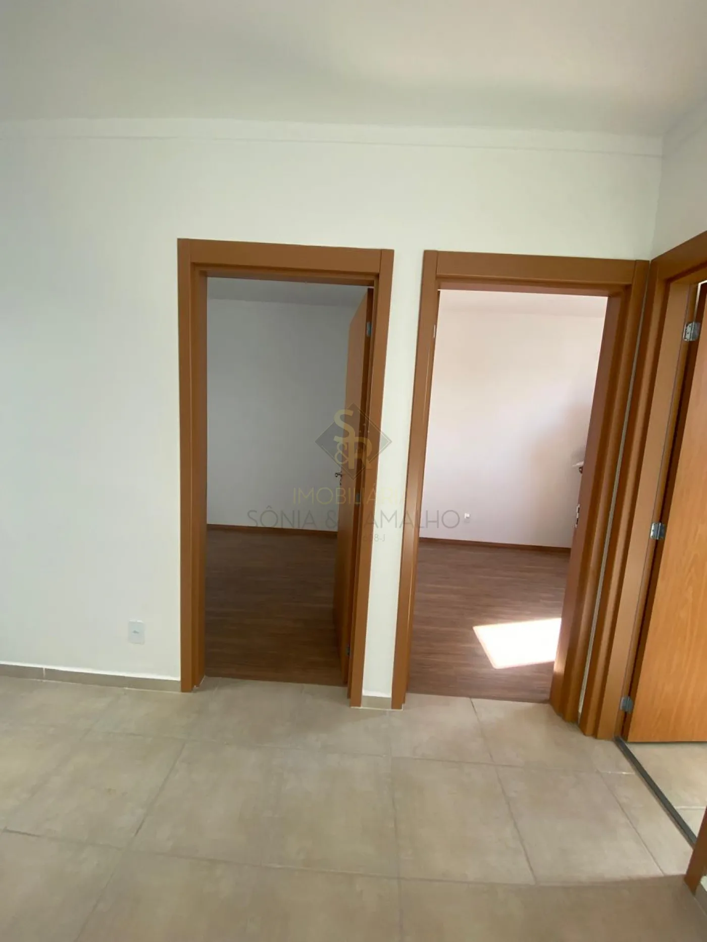 Alugar Apartamentos / Padr&atilde;o em Bonfin Paulisra R$ 1.400,00 - Foto 4