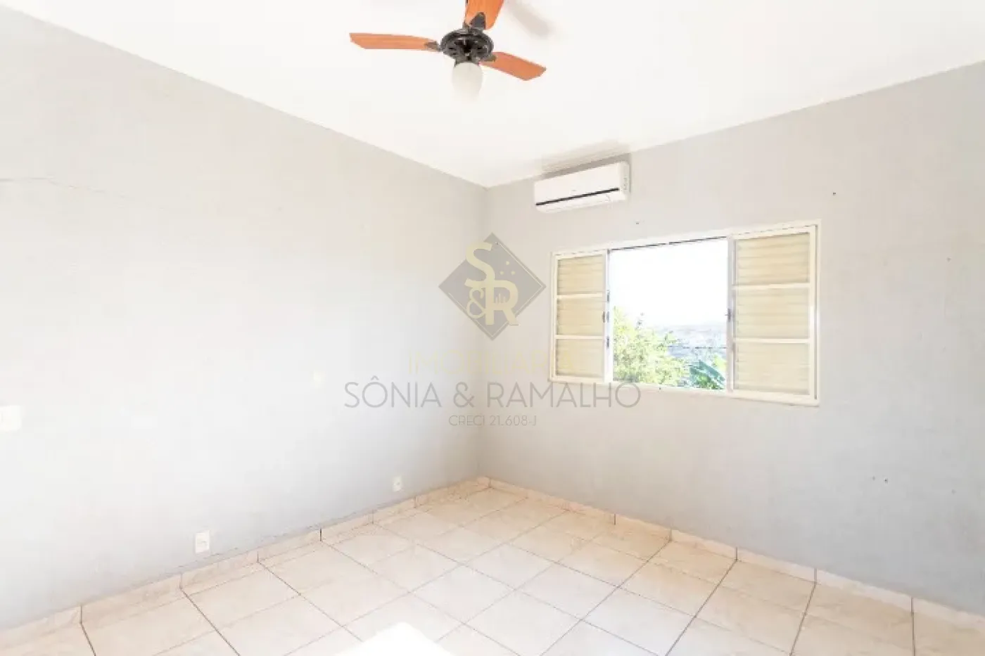 Comprar Casas Residenciais / Padr&atilde;o em Ribeir&atilde;o Preto R$ 590.000,00 - Foto 4