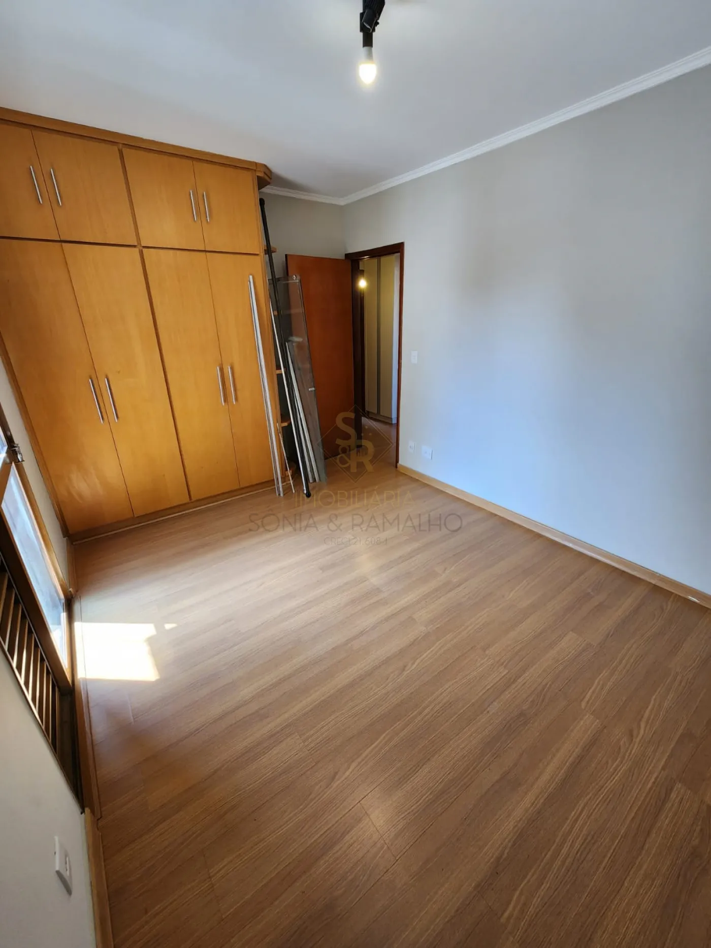 Comprar Apartamentos / Padr&atilde;o em Ribeir&atilde;o Preto R$ 300.000,00 - Foto 2