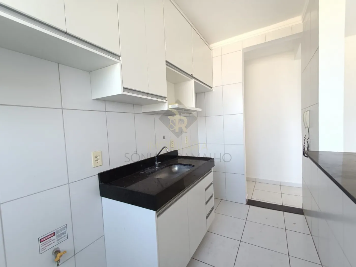 Alugar Apartamentos / Padr&atilde;o em Ribeir&atilde;o Preto R$ 1.400,00 - Foto 4