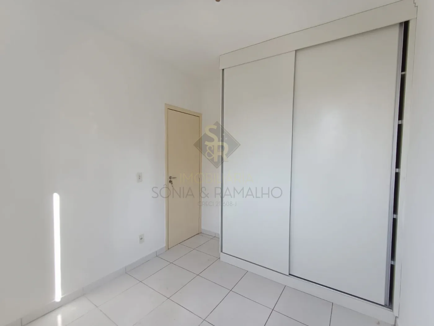 Alugar Apartamentos / Padr&atilde;o em Ribeir&atilde;o Preto R$ 1.400,00 - Foto 9