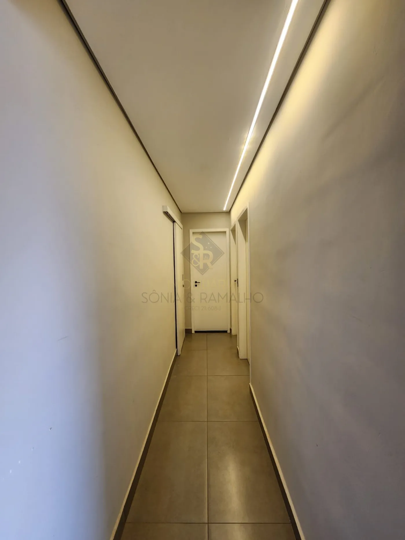 Alugar Apartamentos / Padr&atilde;o em Ribeir&atilde;o Preto R$ 850,00 - Foto 2