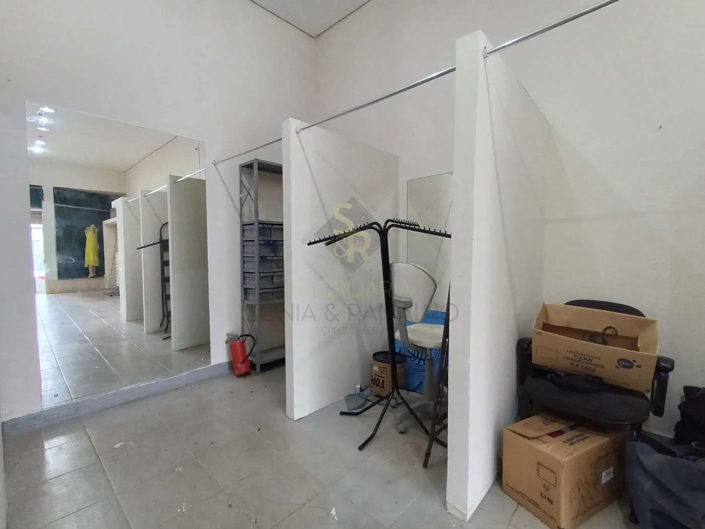 Alugar Im&oacute;veis Comerciais / Sal&atilde;o Comercial em Ribeir&atilde;o Preto R$ 2.500,00 - Foto 2