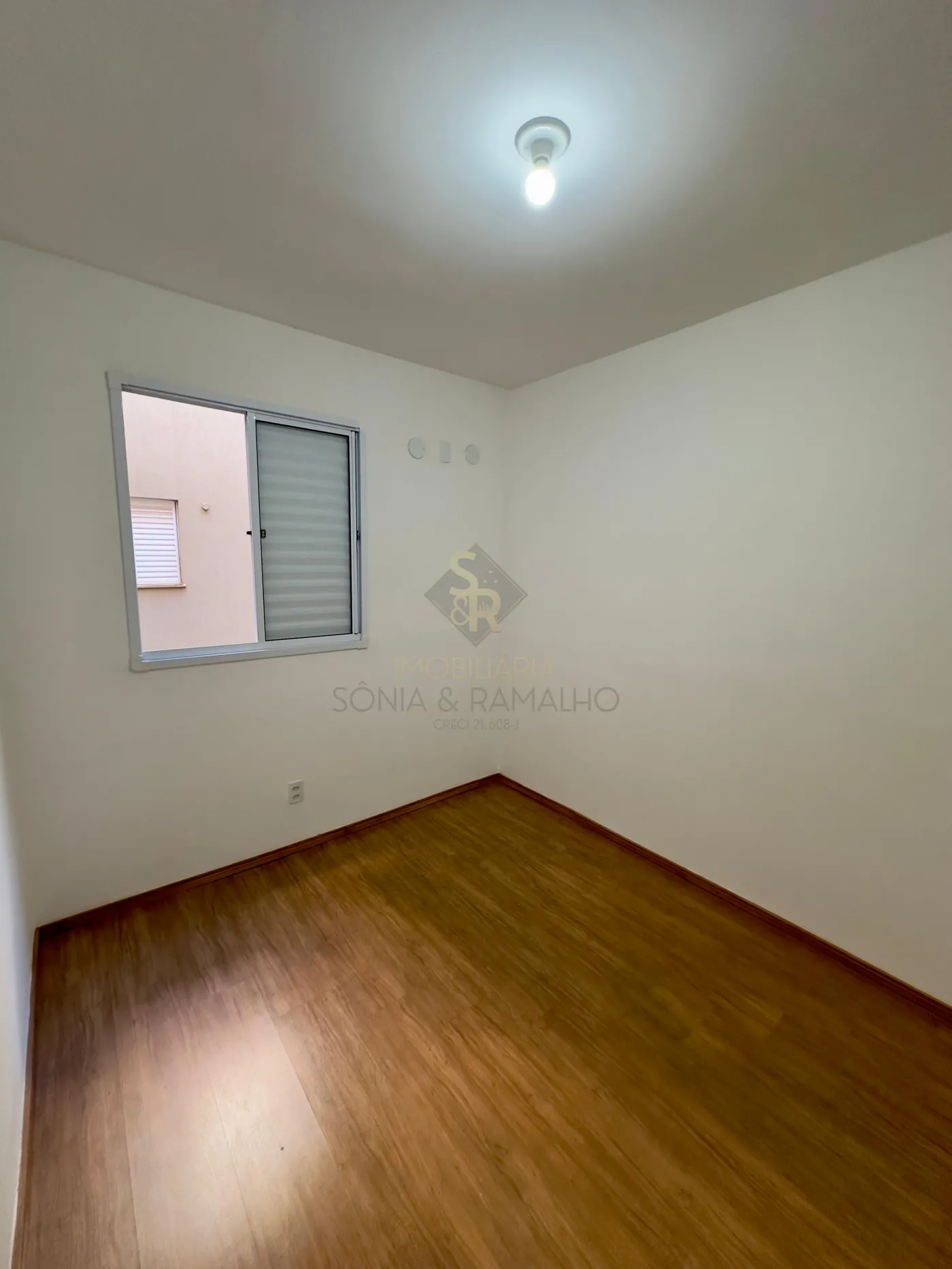 Alugar Apartamentos / Padr&atilde;o em Ribeir&atilde;o Preto R$ 700,00 - Foto 4
