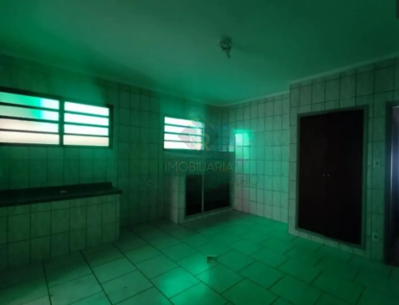 Alugar Casas Residenciais / Padr&atilde;o em Ribeir&atilde;o Preto R$ 3.000,00 - Foto 4