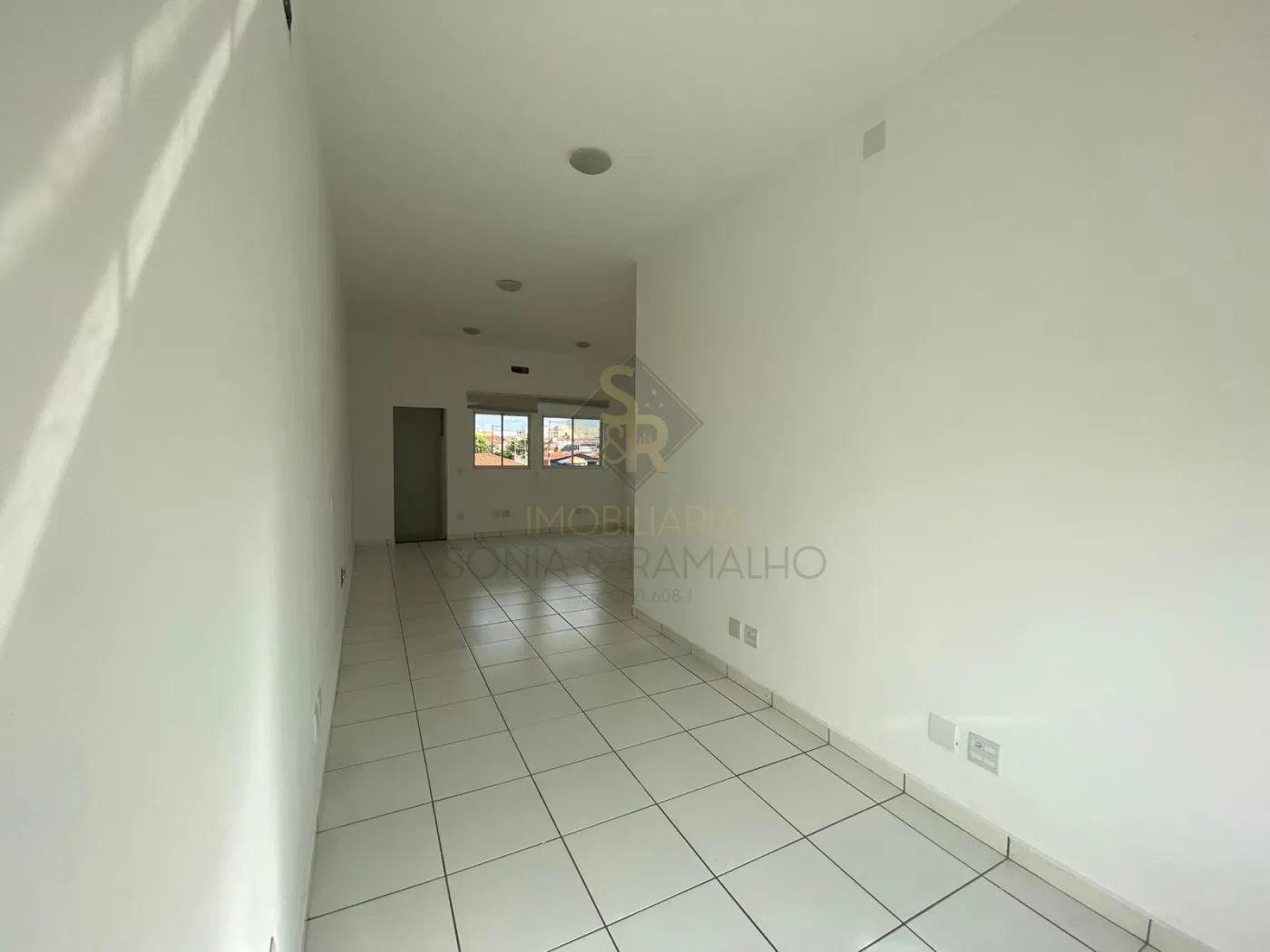 Alugar Im&oacute;veis Comerciais / Sala Comercial em Ribeir&atilde;o Preto R$ 1.690,00 - Foto 5
