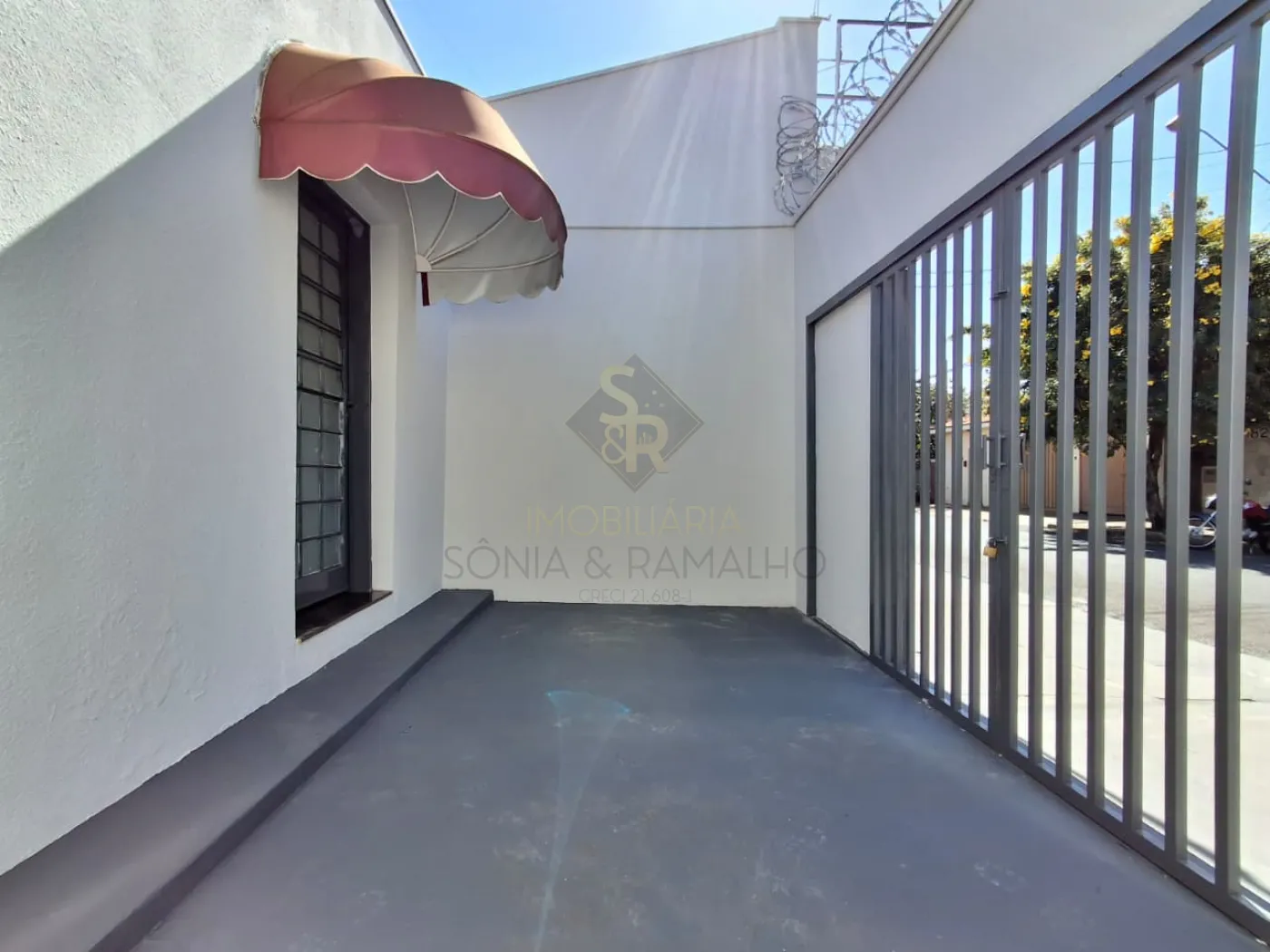 Alugar Im&oacute;veis Comerciais / Im&oacute;vel comercial em Ribeir&atilde;o Preto R$ 1.800,00 - Foto 2