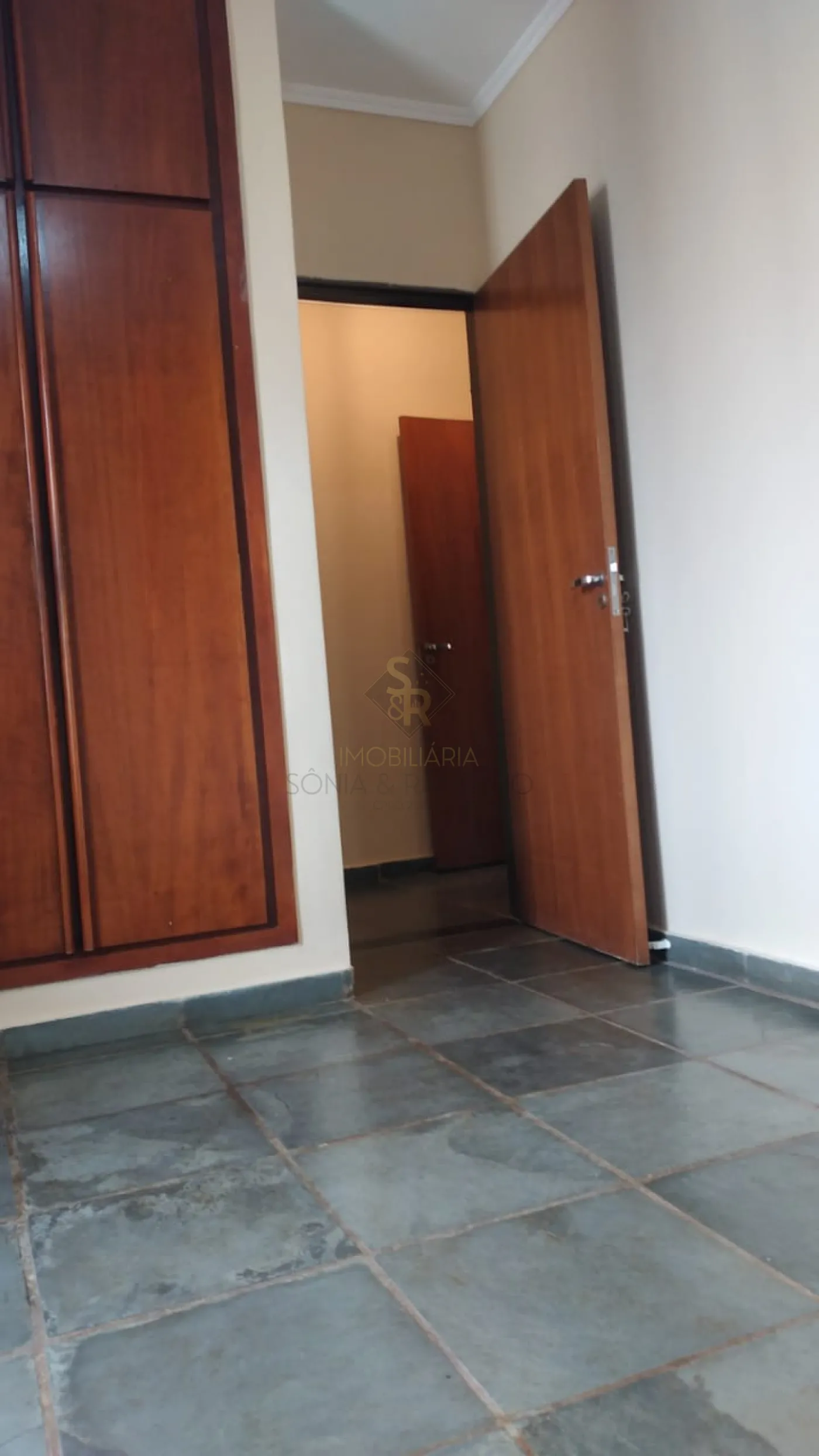 Comprar Apartamentos / Padr&atilde;o em Ribeir&atilde;o Preto R$ 200.000,00 - Foto 5
