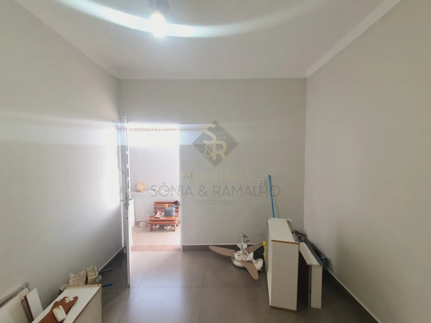 Alugar Apartamentos / Kitnet em Ribeir&atilde;o Preto R$ 900,00 - Foto 2