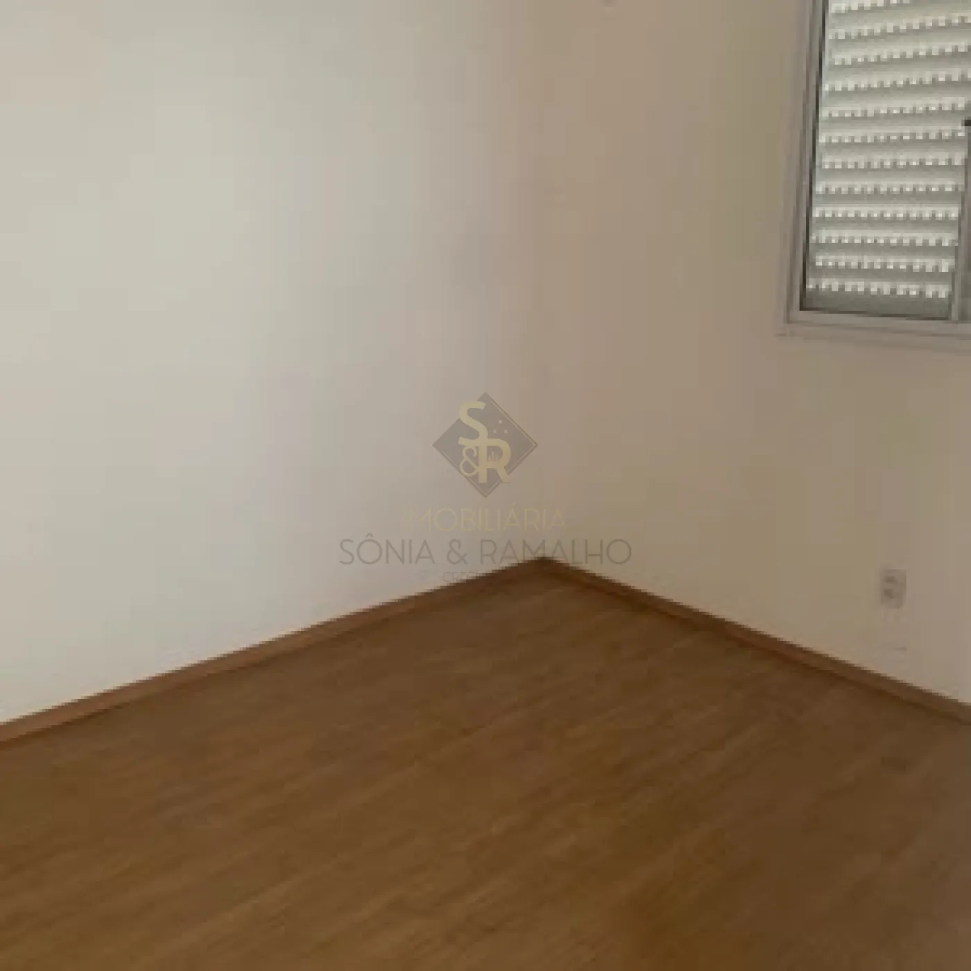 Alugar Apartamentos / Padr&atilde;o em Ribeir&atilde;o Preto R$ 900,00 - Foto 4